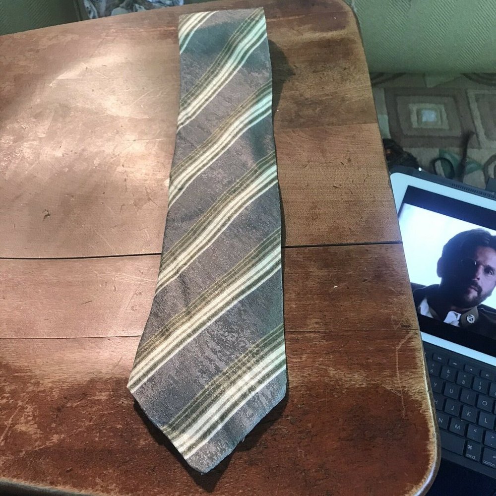 Fendi Mens Tie Diagonal Stripes Green Cream Italy Silk
